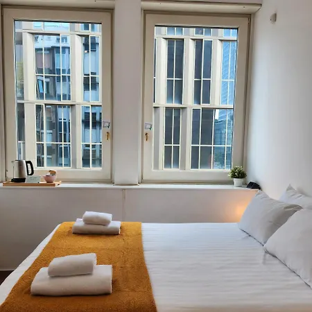 Vittore & ميلان