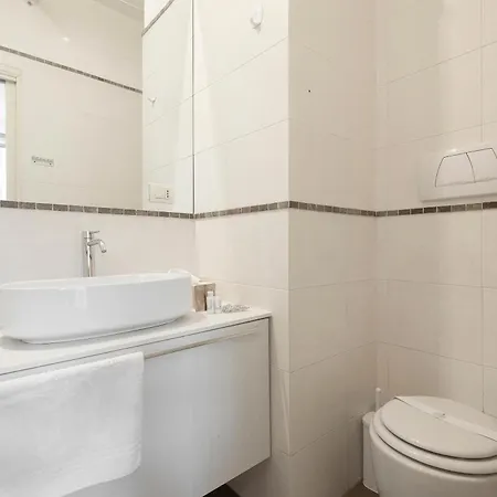Vittore & Guest house 3*